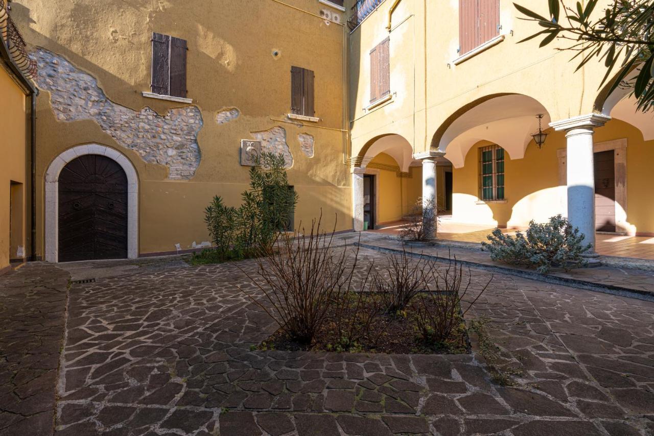 Appartamento Agata San Felice del Benaco Eksteriør billede